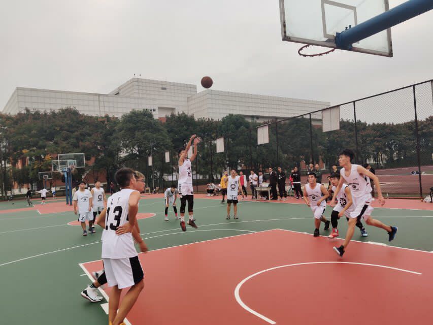 正规可以买球的网站